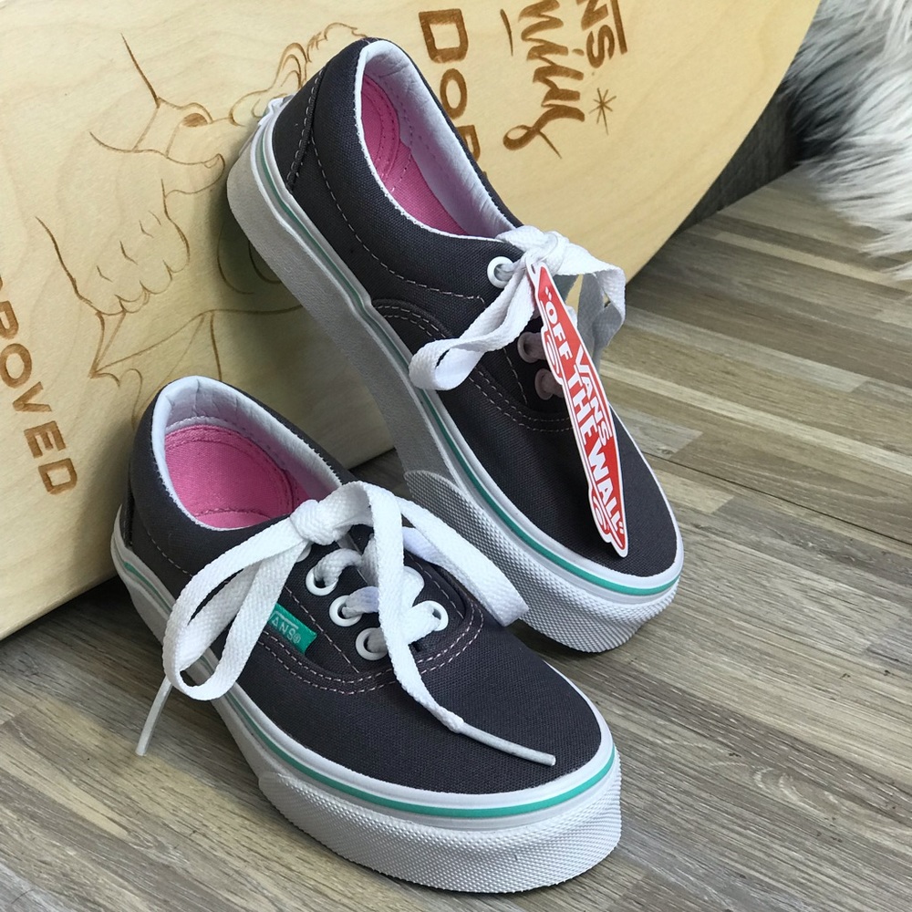 NWT VANS POP Rabbit 🐇 Kid’s AUTHENTIC - Picture 3 of 6